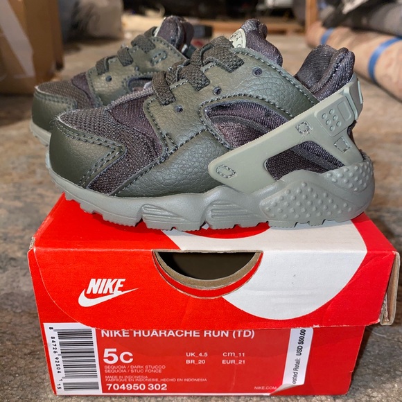 Nike Huarache Run size 5 - Picture 1 of 5